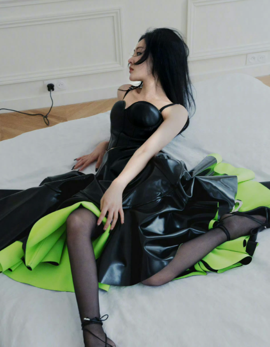 张天爱这身材，视觉冲击力太强了