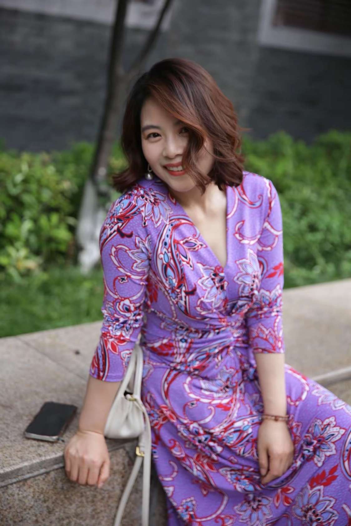 舅妈离婚了，我能娶她吗？