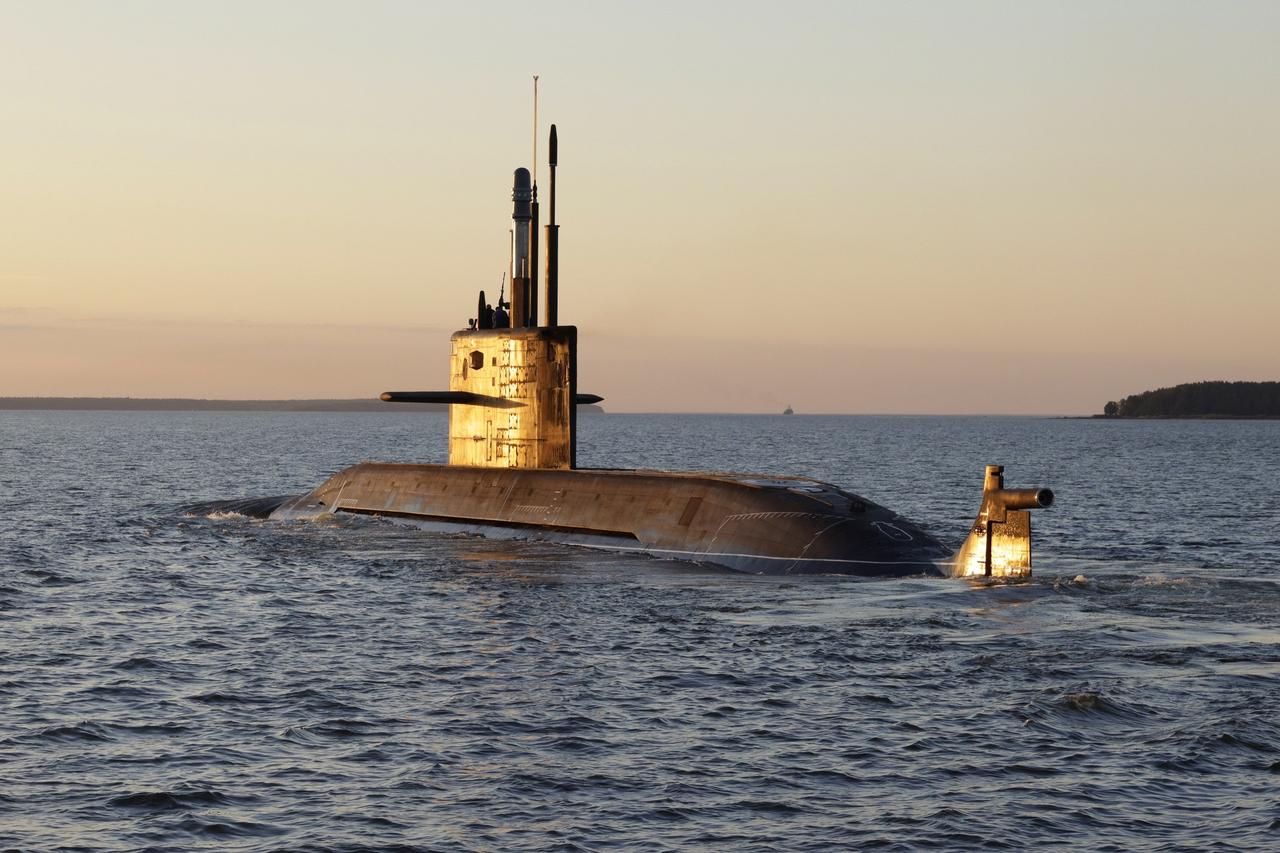 鲁宾设计局的677型第三艘“拉达”号常规潜艇以大卢基镇命名，加入俄罗斯海军。