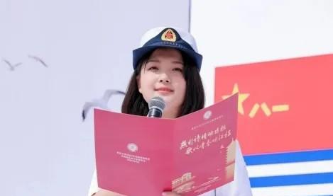 2018年，河北女孩以707分的高分考入北大，父母激动不已，谁知，当她上到大二，