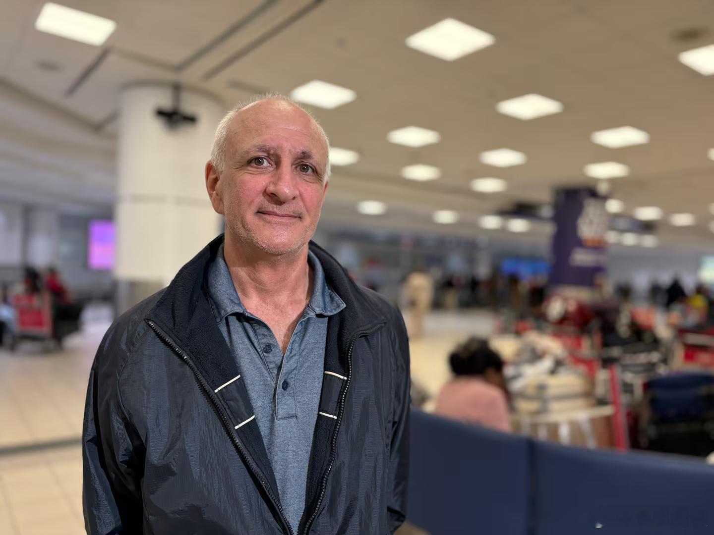 【被美国拘留加拿大祖父回国，被终身禁止入境】[呃，这位是拿绿卡的]（CTV）道格