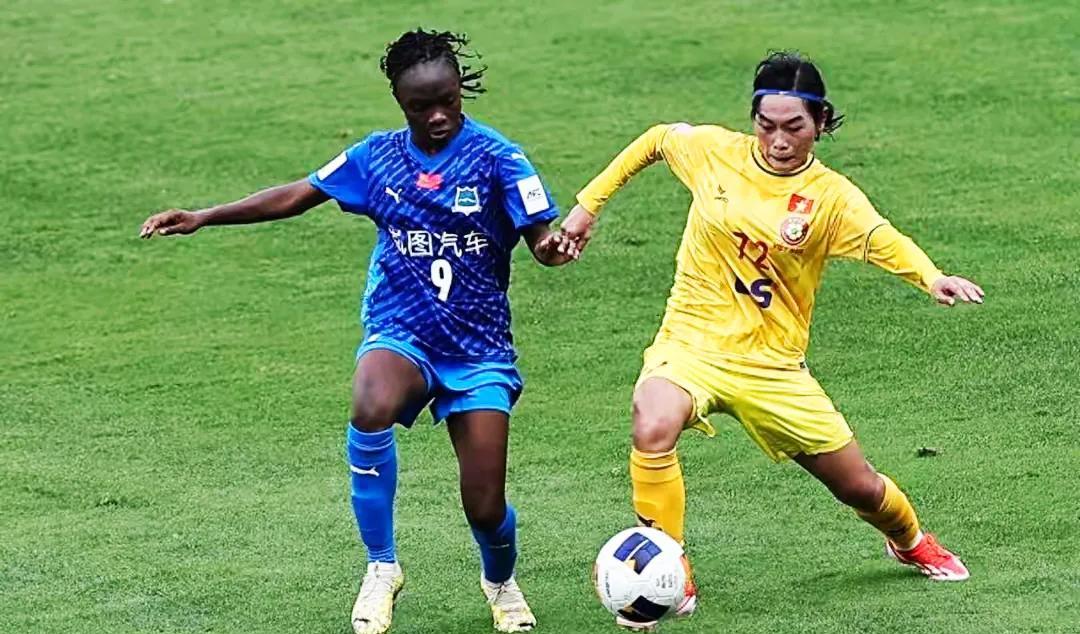 武汉女足射手王萨拉图·特劳雷转会北京女足，毫无疑问，这是中国女足赛场的一个变量新