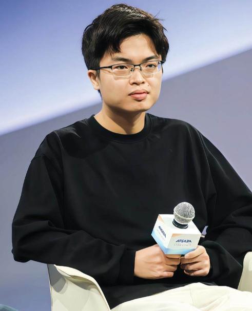 我有一种预感：第二个震惊硅谷的“梁文锋”，已经出现了！谁能想到，DeepSe
