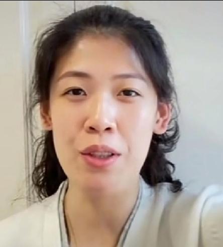 新春佳节之际，李盈莹给喜爱她的球迷们拜年啦：李盈莹：说“2026是马年，也是冲