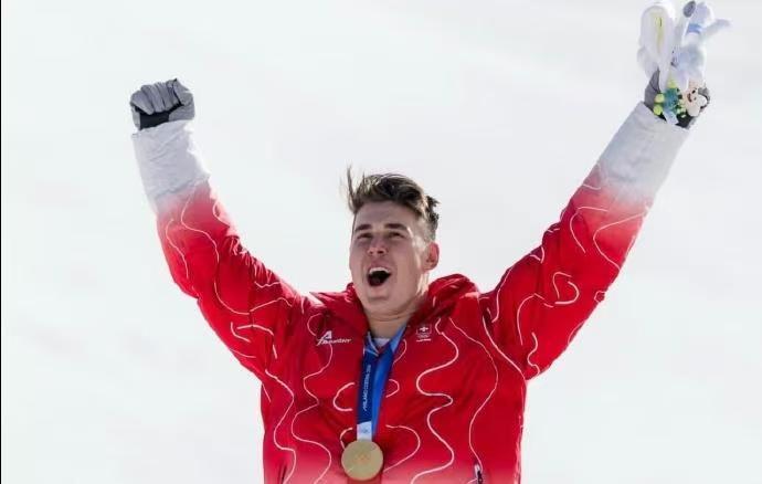 2月11日，米兰冬奥会的雪场上诞生了一个让世界惊叹的名字。在刚刚结束的高山滑雪