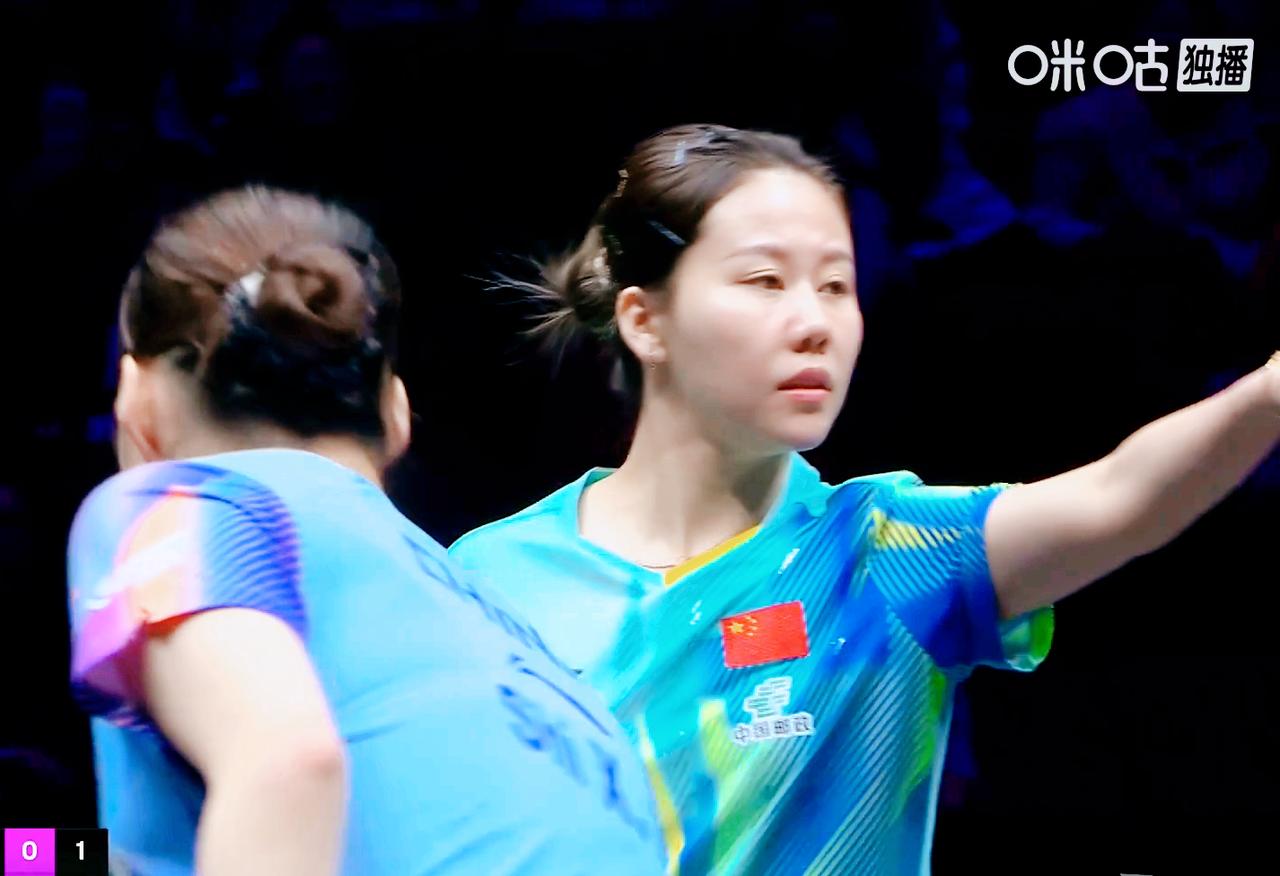 突发！开局就有人拿着闪光灯照陈幸同！应该是很过分，陈幸同都眯眼睛了。陈幸