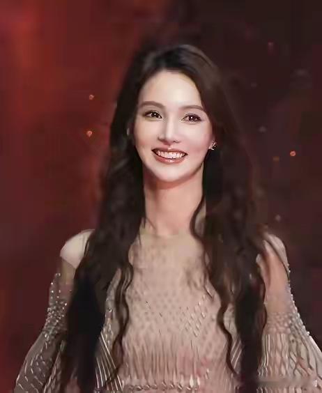 金晨助理徐长青啊徐长青，真的不知道怎么说你好，金晨出事后跑去医院了，留下你背锅，