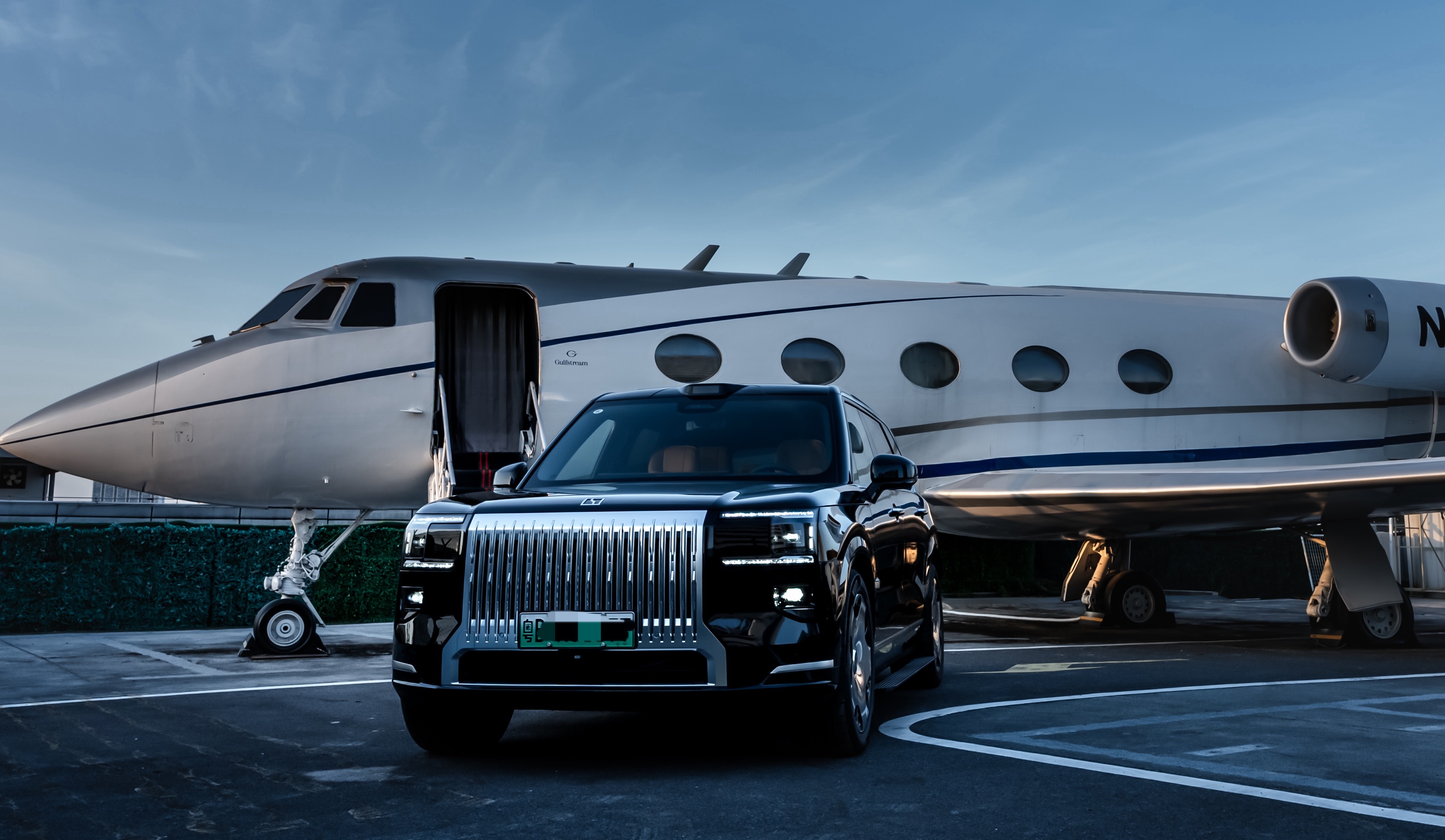 极氪9X，有没有被帅到？这车开起来回头率嘎嘎的高