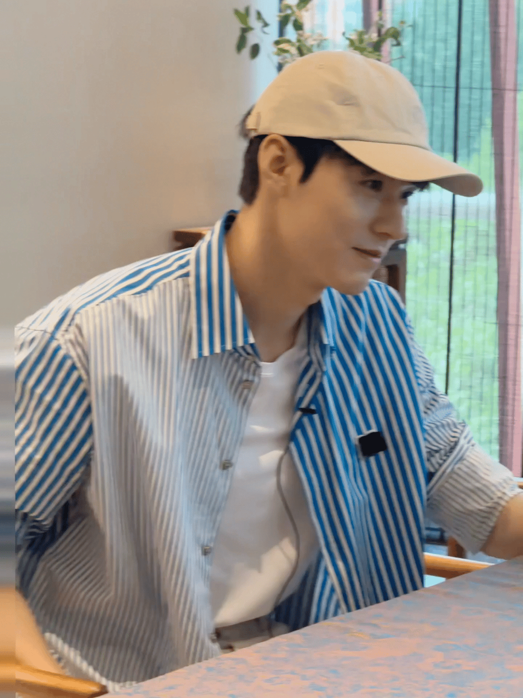 龚俊你还是忘不掉那条鲨鱼龚俊：世另我有鲨鱼！网友：DNA动了！经典歌词自动脑补