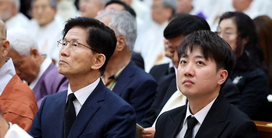 标题：韩国大选风云突变保守派或逆袭选情太刺激了！保守派