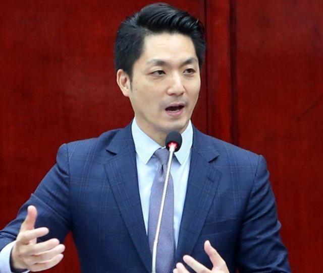 解放军围台军演，蒋万安叫嚣：予以严厉谴责，针对解放军29日展开围台演习，台北市长