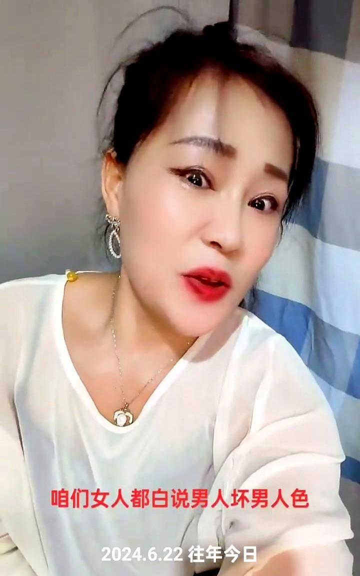 2024.6.22往年今日。最近发现个怪现象，菜市场里卖黄瓜茄子的摊子前头，大