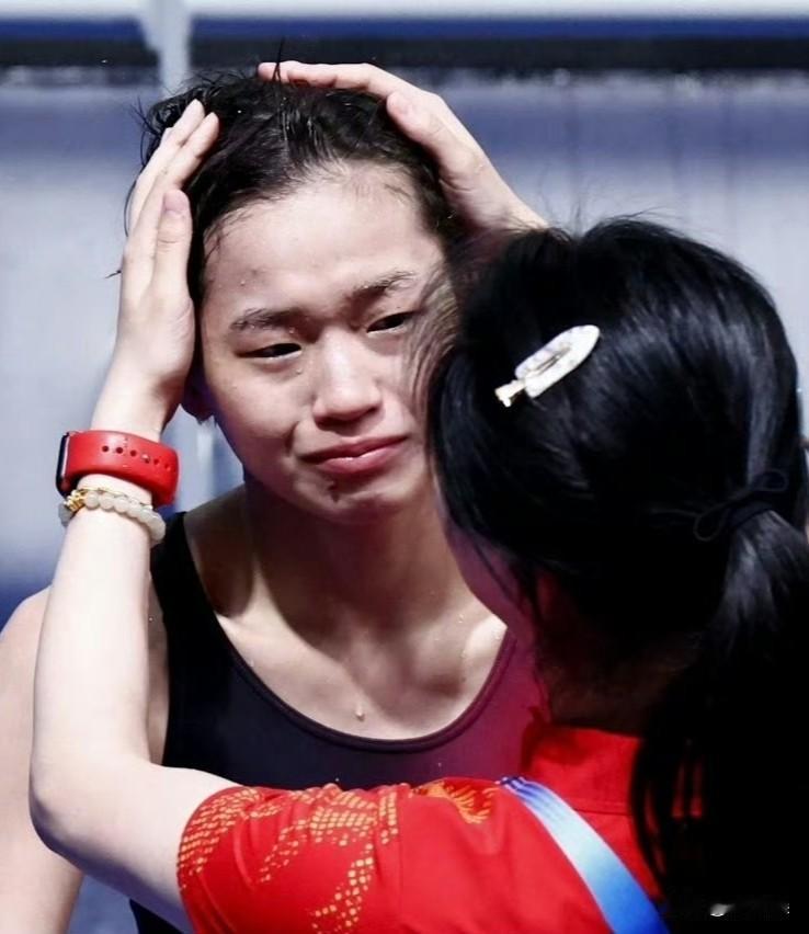 全红婵这次虽然没有进入决赛，但是也是收获满满，还拿了一枚金牌，说明她的伤已经好了