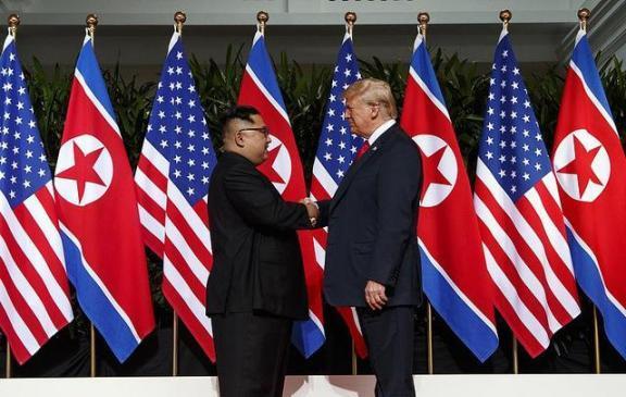 特朗普发现只要不惹中国，其他国家是手拿把掐，在公布的关税里，中国这次竟然没在名单
