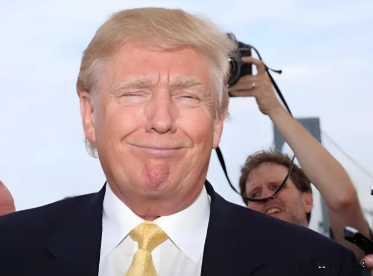 特朗普最近又放话，声称若中国解决台湾问题，美国将介入。特朗普这两天又对着台