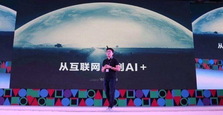 年轻时吐槽父母错过红利，轮到自己面对AI时代，为何依旧两手空空？不知道大家