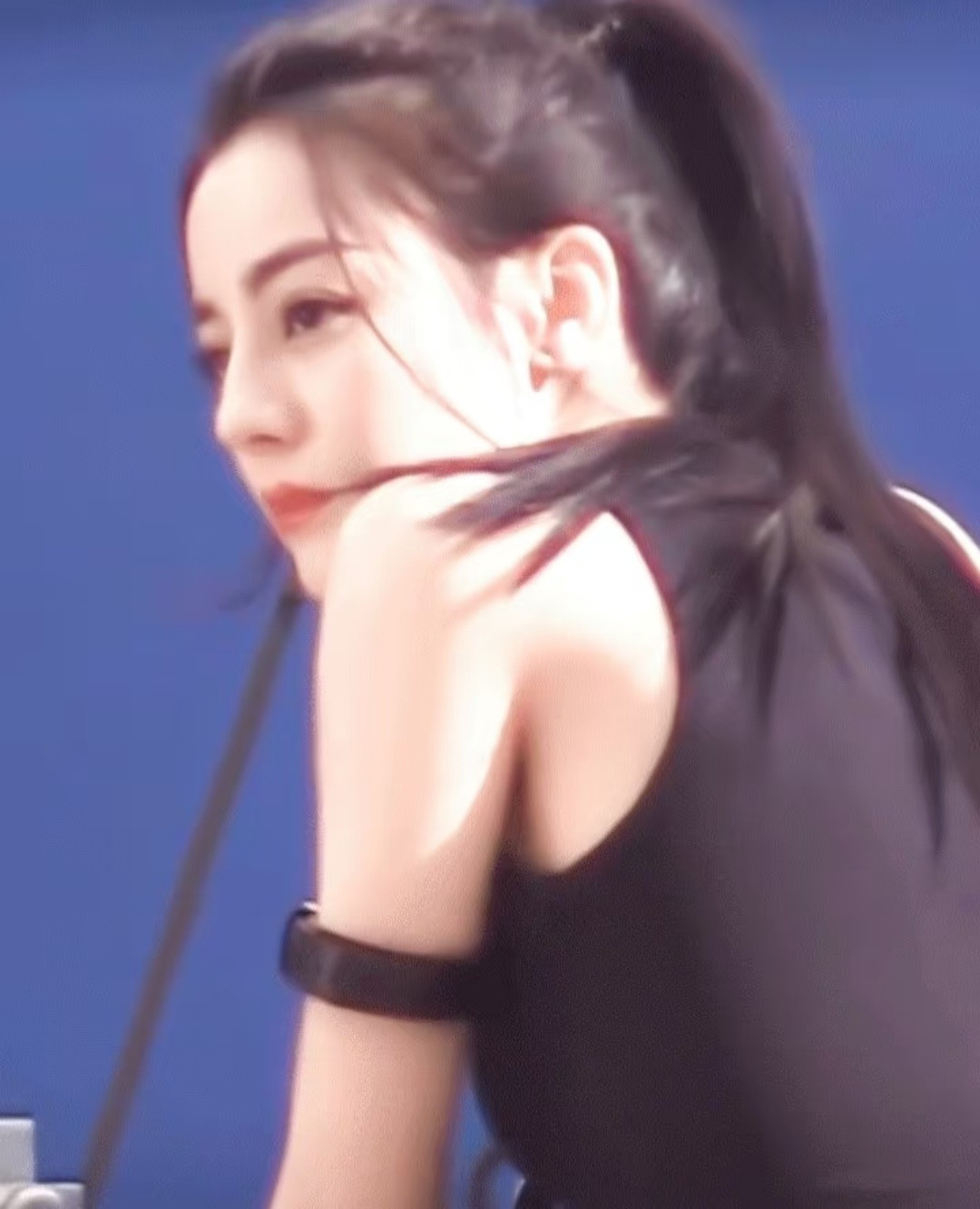 纯路人，请问这是一对吗？