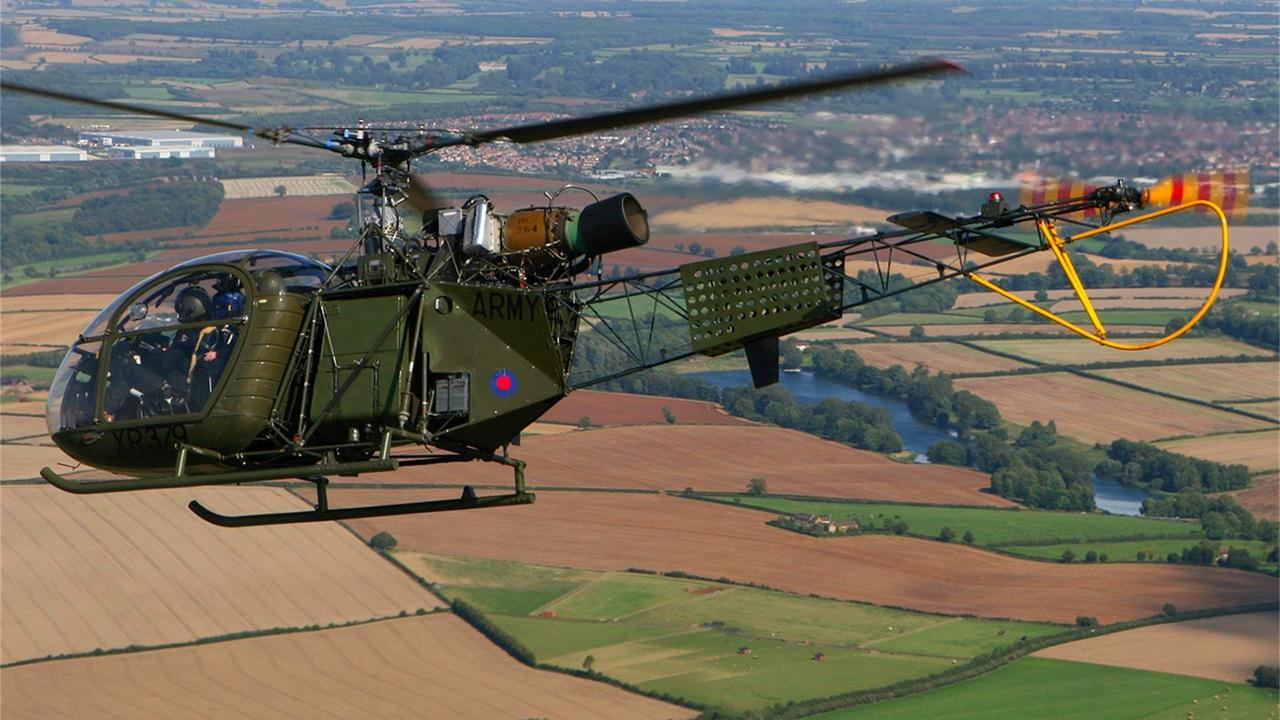 这是法制云雀Ⅱ直升机，世界上首款涡轴直升机。我们是不是当年给陆航引进过一批？和反