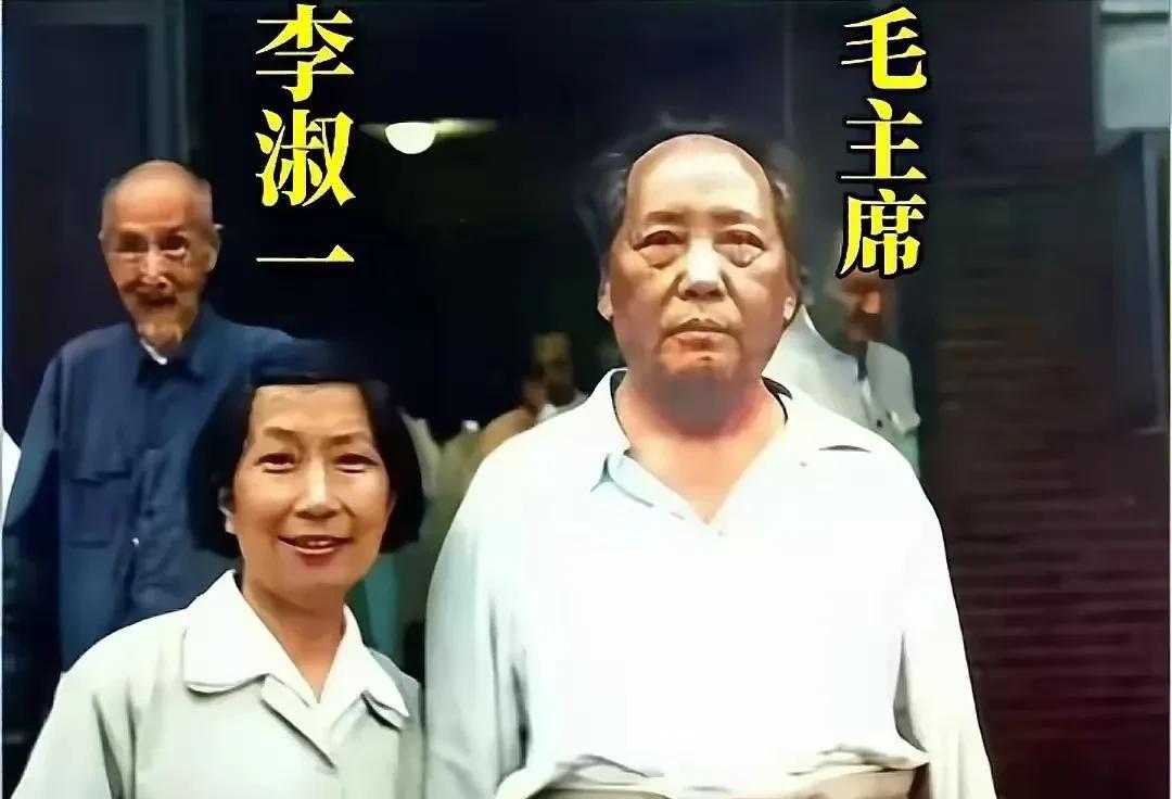 我是50后，我在上小学期间正逢“文革”，那时在小学语文课本中看不到唐诗宋词，却学