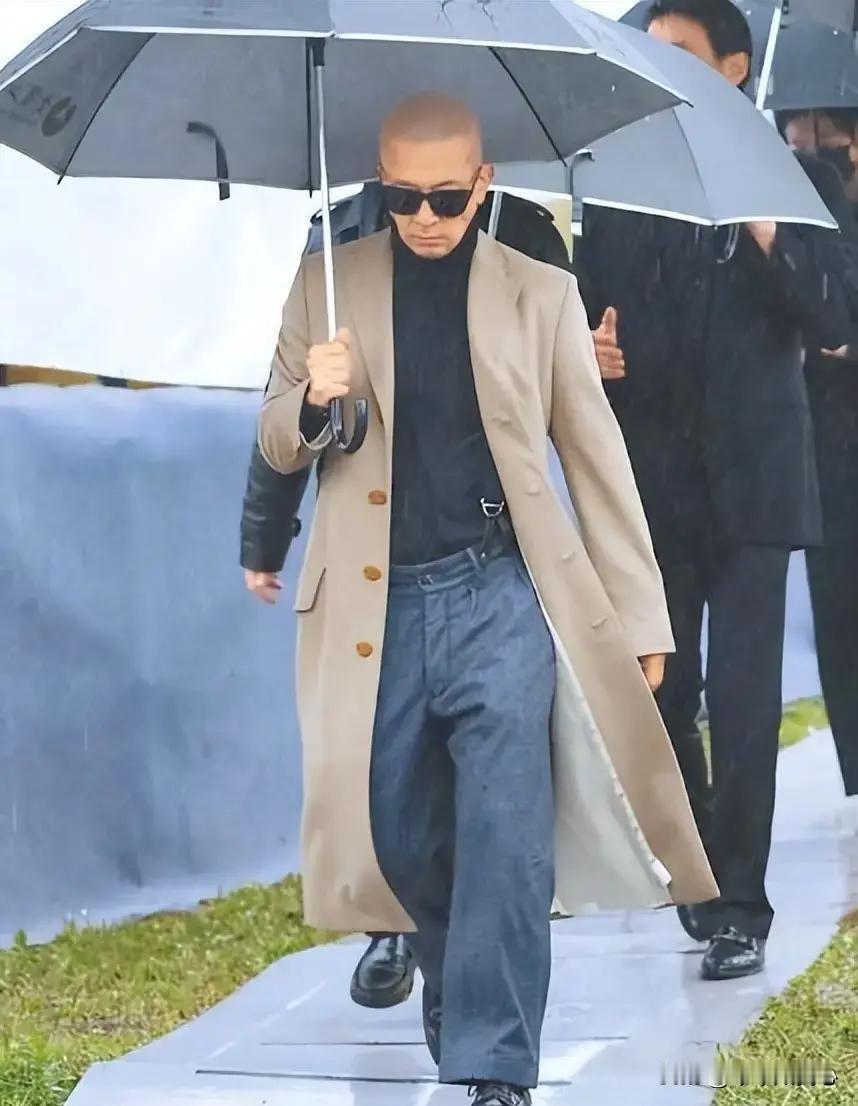 谁也没想到，当初守墓一年的具俊晔，如今早已悄悄回了韩国谁也没想到，当初在大S