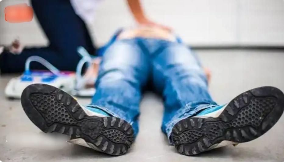 尽管进行了全力抢救，但最终还是回天无力留下遗憾。3月24日下午3点50分，考研名