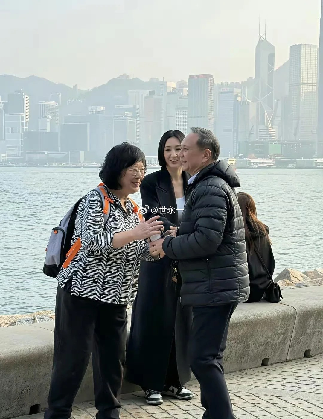 香港偶遇，有没有人知道这是谁呀！在西九码头遇到的