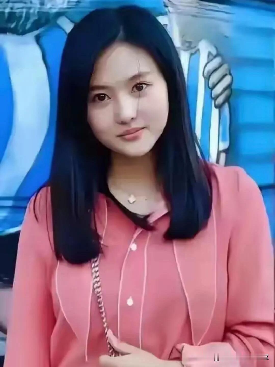 跳水女运动员里最美的一位，真是骨相美女，性感美丽，要颜值有颜值，要身材有身材，又