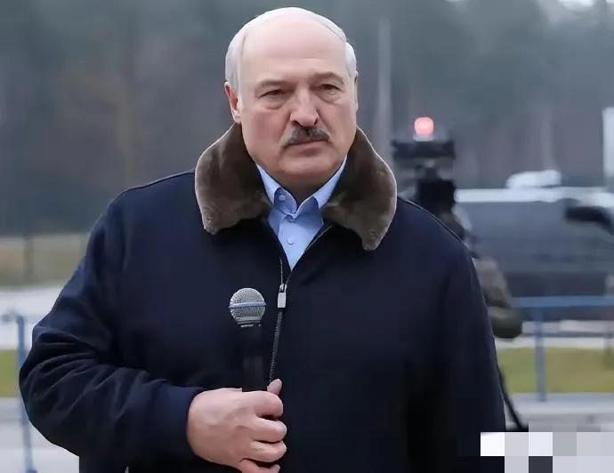 卢卡申科是真头铁！​1月8日，白俄罗斯总统卢卡申科在明斯克参加活动时直接放话：