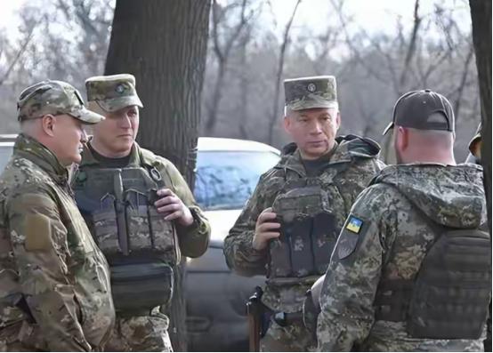 西尔斯基:乌军已掌握战场主动 4月9日，乌军总司令西尔斯基宣称:俄军攻势放缓