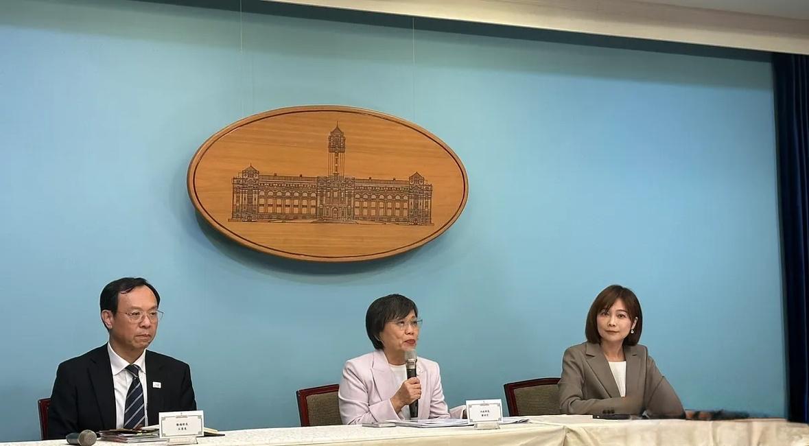 赖清德愿以“被弹劾人”身份列席立院质询台湾地区领导人发言人表态：“合法合宪