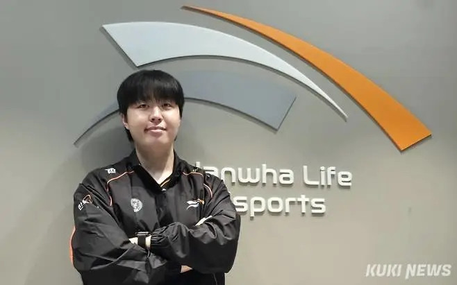 Kanavi: Zeus操作强游戏智商在不断提升, 23年还没那么聪明