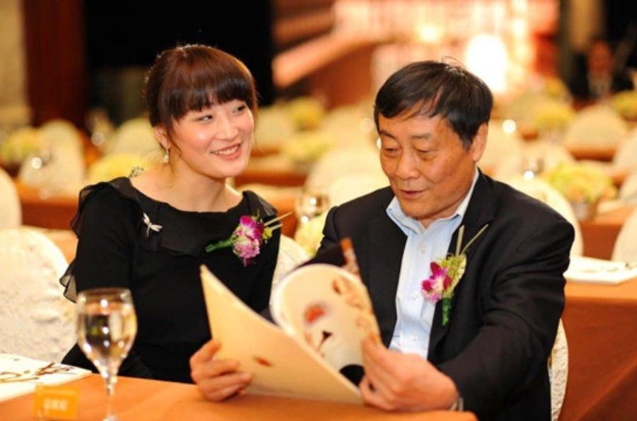 宗馥莉第二次赌气辞职，是因为在权利的斗争中失败，还是宗庆后没有为女儿铺好路？宗