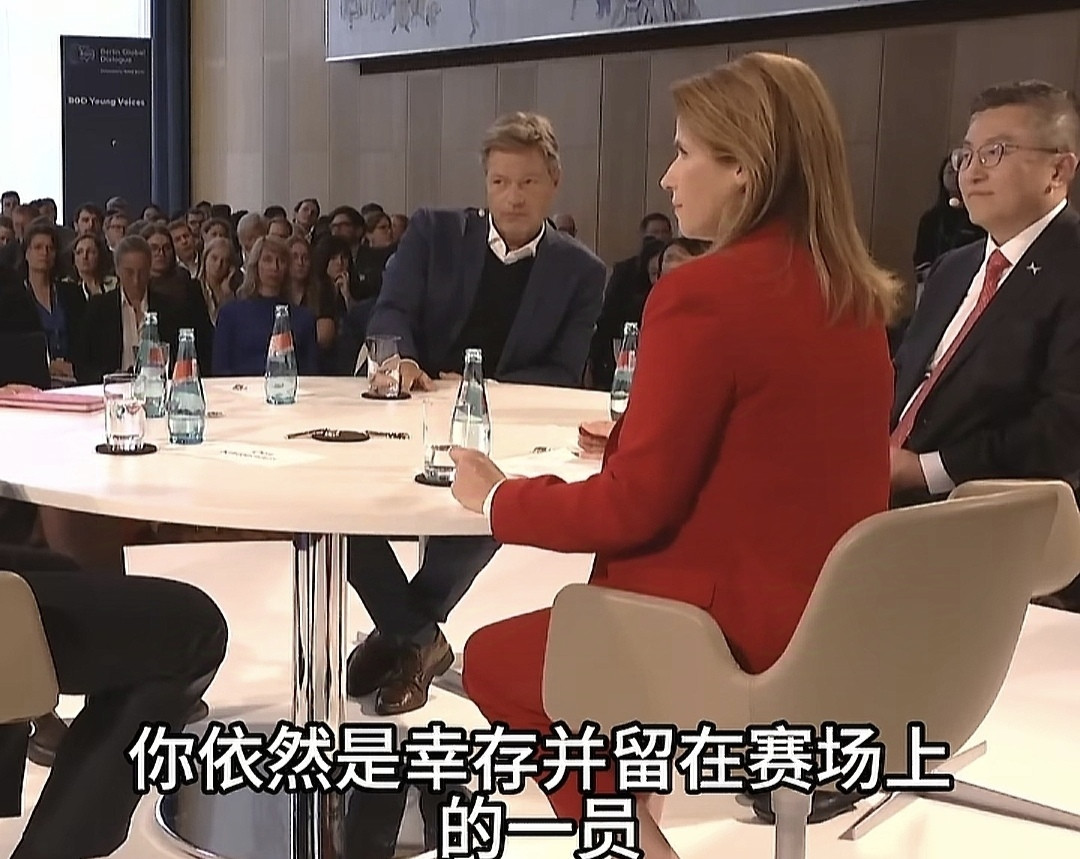 奔驰CEO：我们会撑到中国车市内卷的结束！奔驰又开始内涵中国汽车市场，说我们