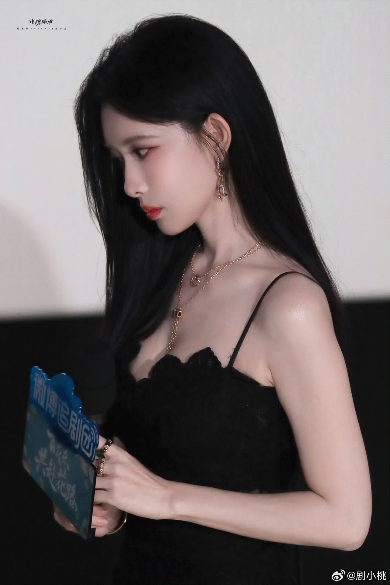 孟子义会哄多哄从全网黑到全网夸，她靠的不是完美人设，而是这份愿意把柔软留给珍惜