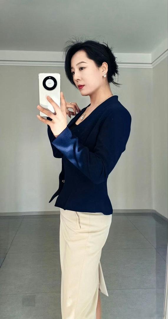 和她过节也是很累的啊…