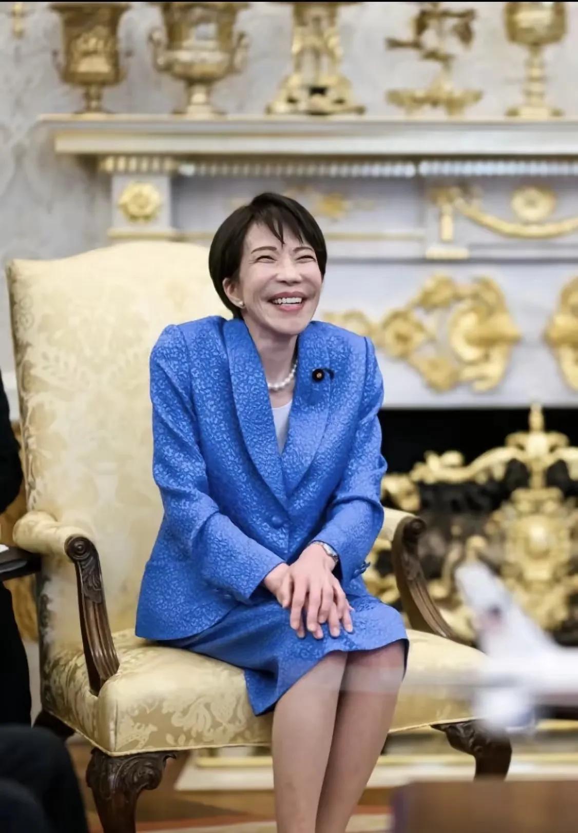 就算一般的同事，也不想看到被别人拍到这样的照片还给发出来了，不知道高市心里什