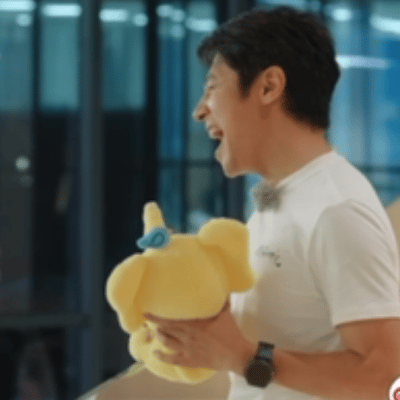 撒贝宁 时代少年团候补成员撒贝宁solo演唱会《你好时光》，热场嘉宾尼格买提说：