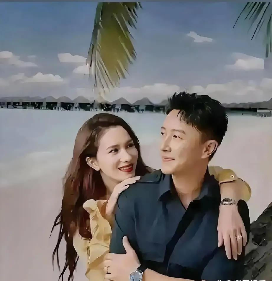 卢靖姗说，我顺产生女儿时，医生看我疼得冒冷汗，问要不要打无痛，我老公韩庚很坚定地