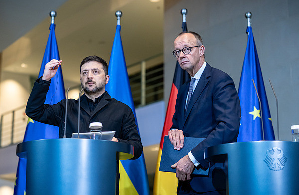 #特朗普给泽连斯基最后通牒#【“这是特朗普给泽连斯基的最后通牒：接受条件，否则就