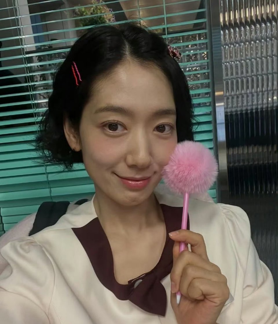 胶原蛋白流失后，导致嘴显得特别凸