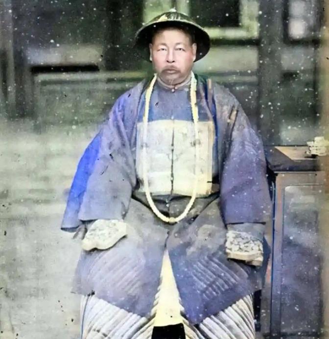 你以为的左宗棠收复新疆：大刀长矛，土炮抬枪…实际上的左宗棠收复新疆：克虏伯、马克