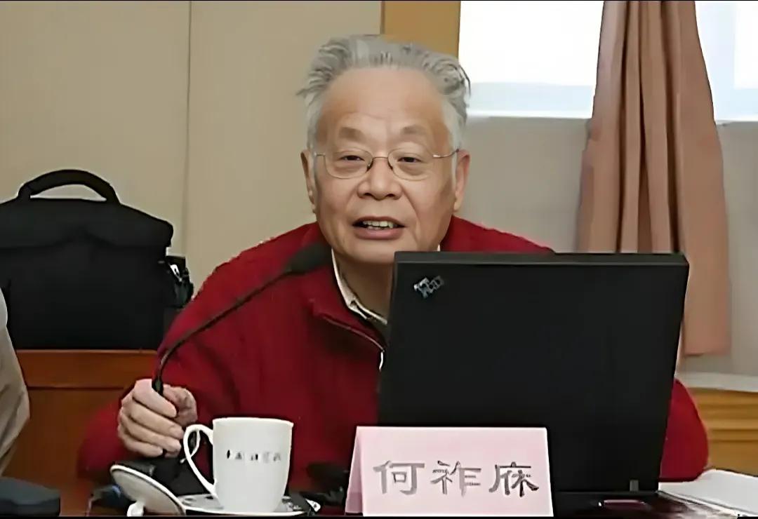 9月11日下午4点多钟，何祚庥老院士用八个字评价了项立刚。老院士认为项立刚“前倨