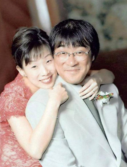 1994年，38岁的李宗盛爱上林忆莲。两人同居没多久，林忆莲就怀孕了，李宗盛赶紧