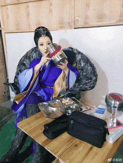 柳岩终于舍得放出《武动乾坤》花絮图了