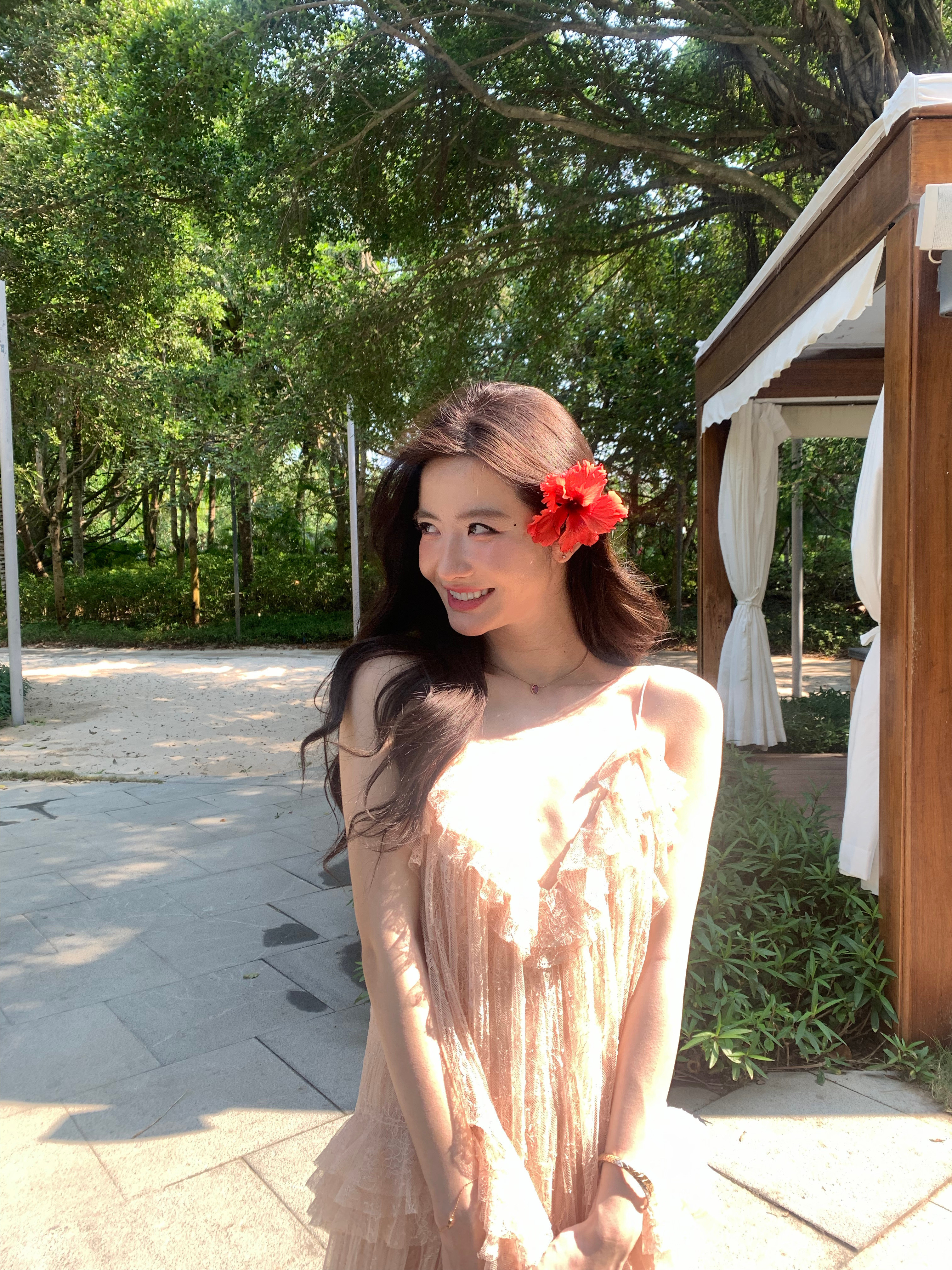 等我拍完75个款然后咱们秋见我要消失了等着第一次档口上新准备了挺多独特款在?