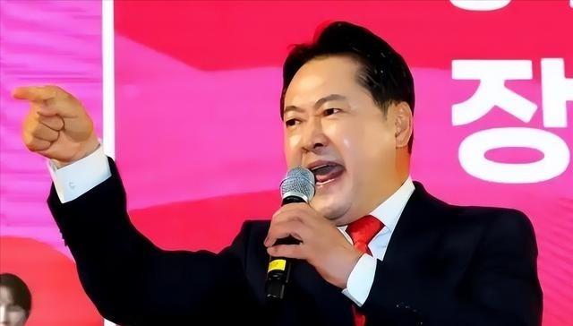 突发特讯！将全力以赴推翻李在明政权，韩国向世界通告：韩国最大在野党党首张东赫绝食