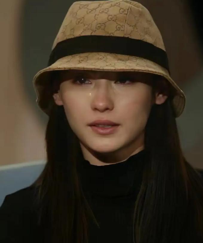 谢霆锋今晚怕是要失眠！他估计怎么都没想到，张柏芝和余毓兴的官司能在香港娱乐圈