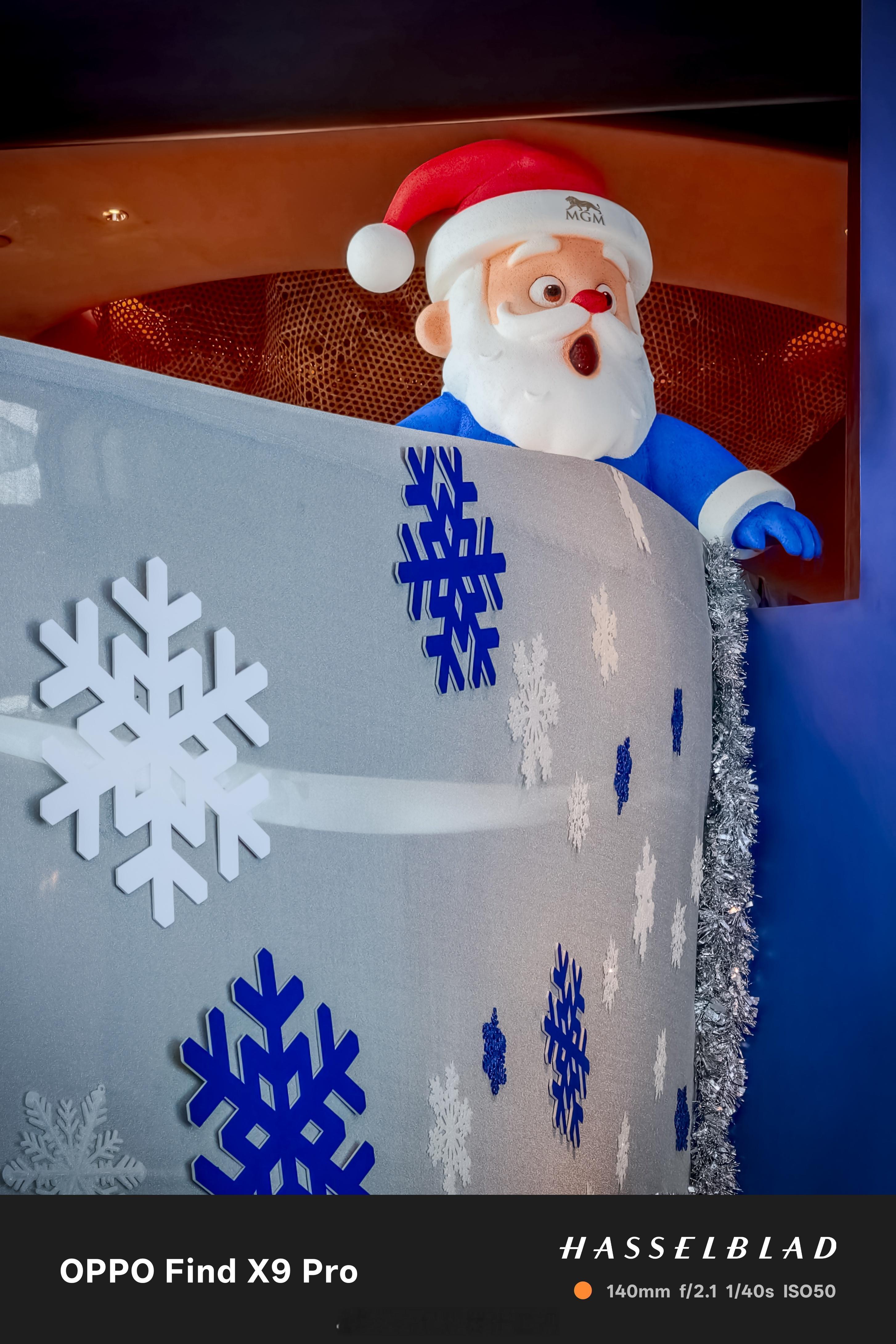 第一次来传说中的大梅沙～看到酒店如此浓郁的圣诞氛围才意识到今天是平安夜……深圳