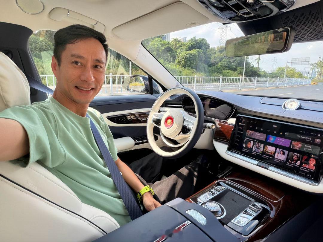 今天一定要开这部车出门转一下[比心][比心][比心]​​​
