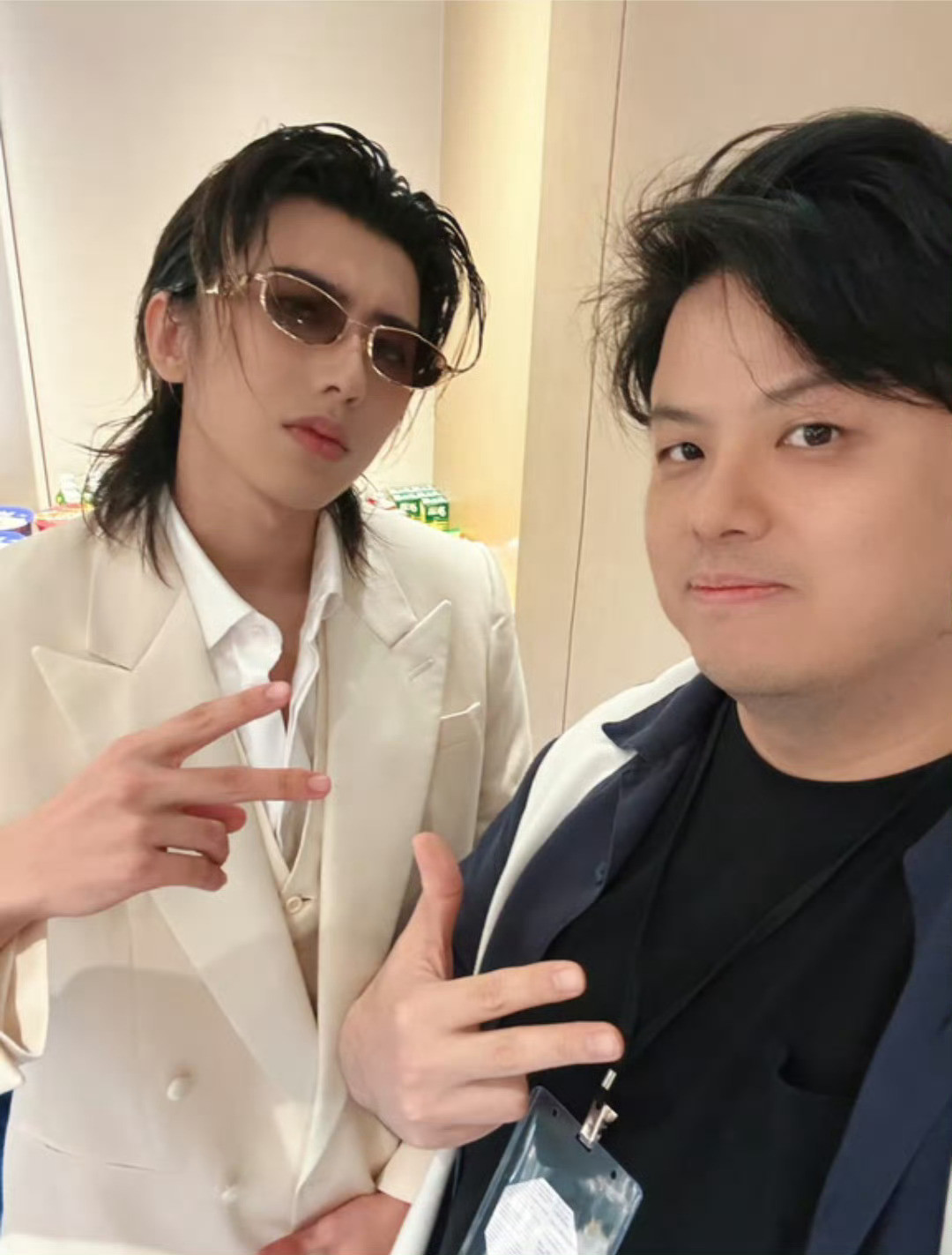 合照蔡徐坤thedeadman演唱会